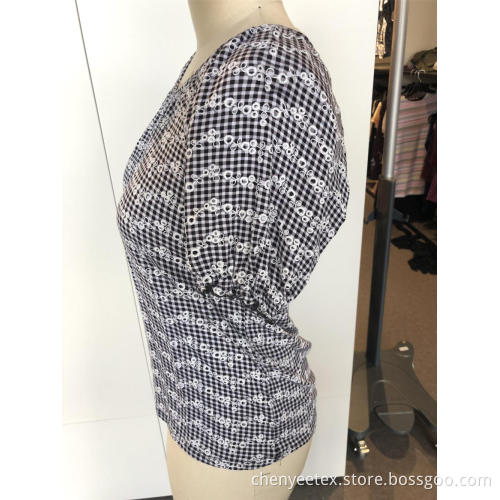 Round neck checked with short sleeves